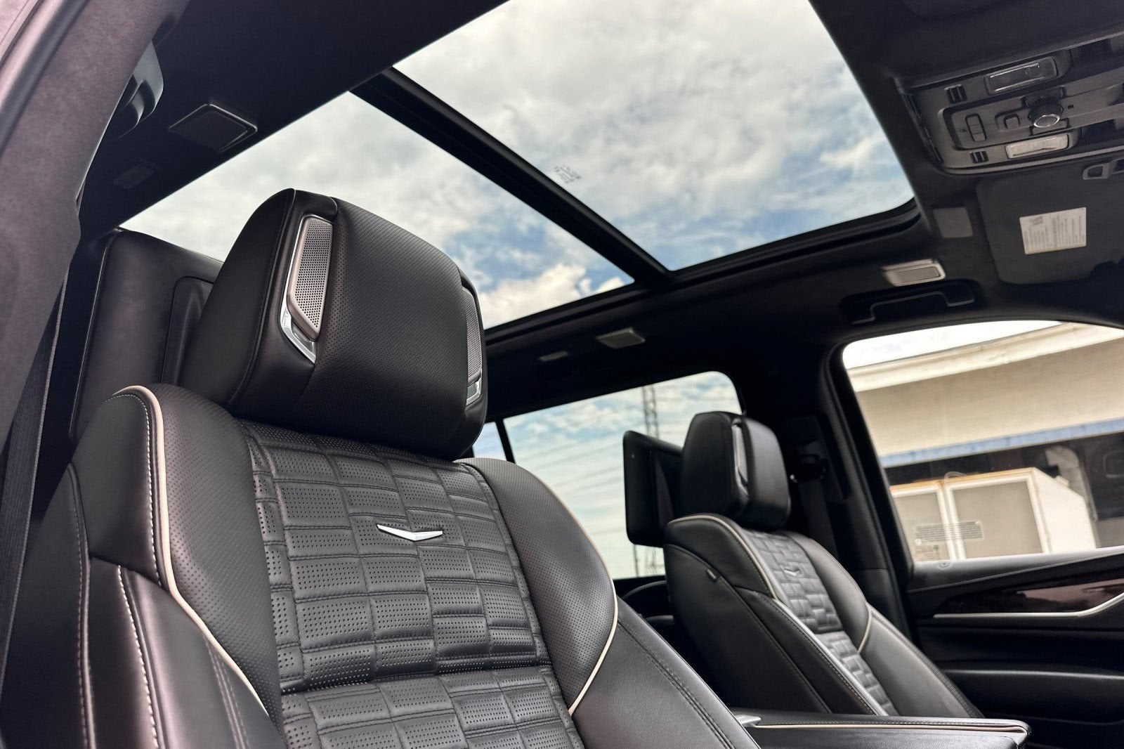 2023 Cadillac Escalade ESV Sport Platinum