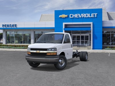 2026 Chevrolet Express Cutaway 3500 1WT