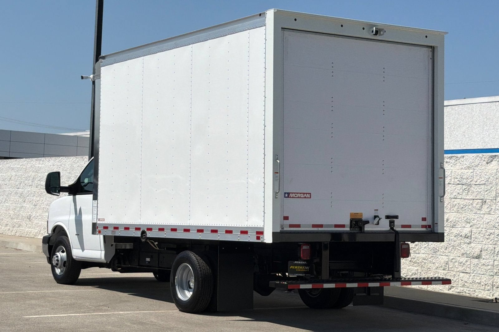 2026 Chevrolet Express Cutaway 3500 1WT
