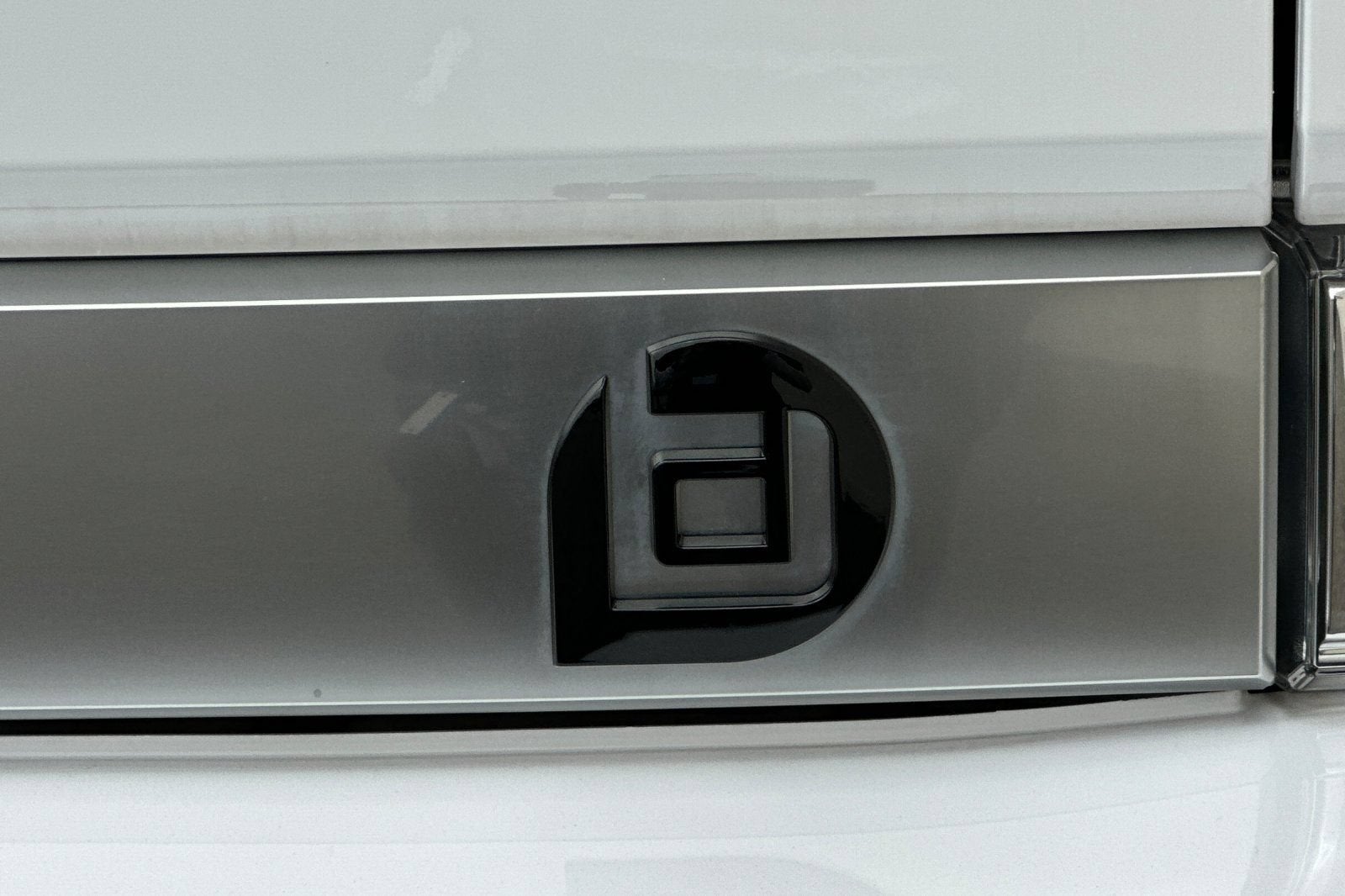 2023 BrightDrop Zevo 600 EJY