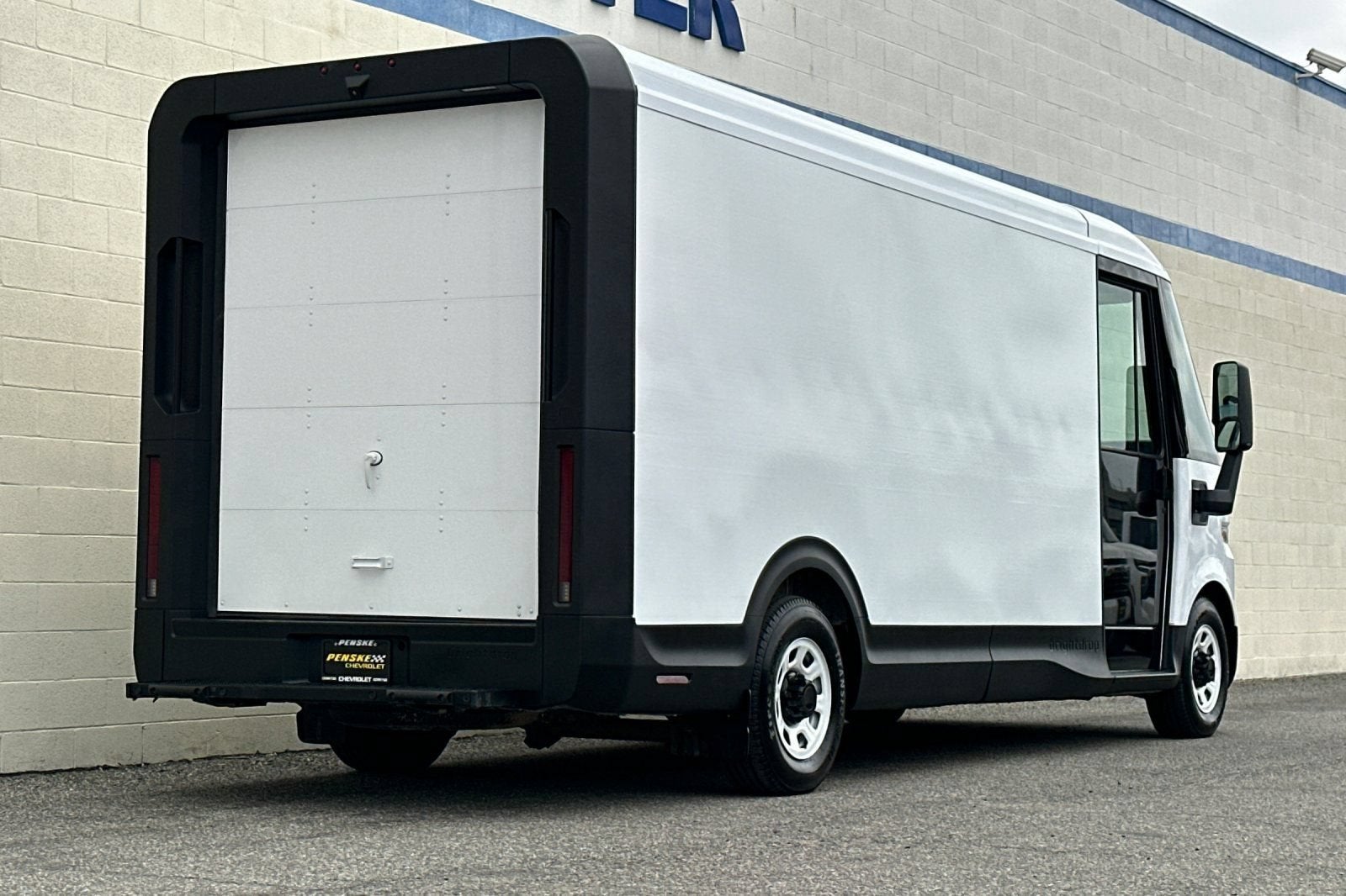 2023 BrightDrop Zevo 600 EJY