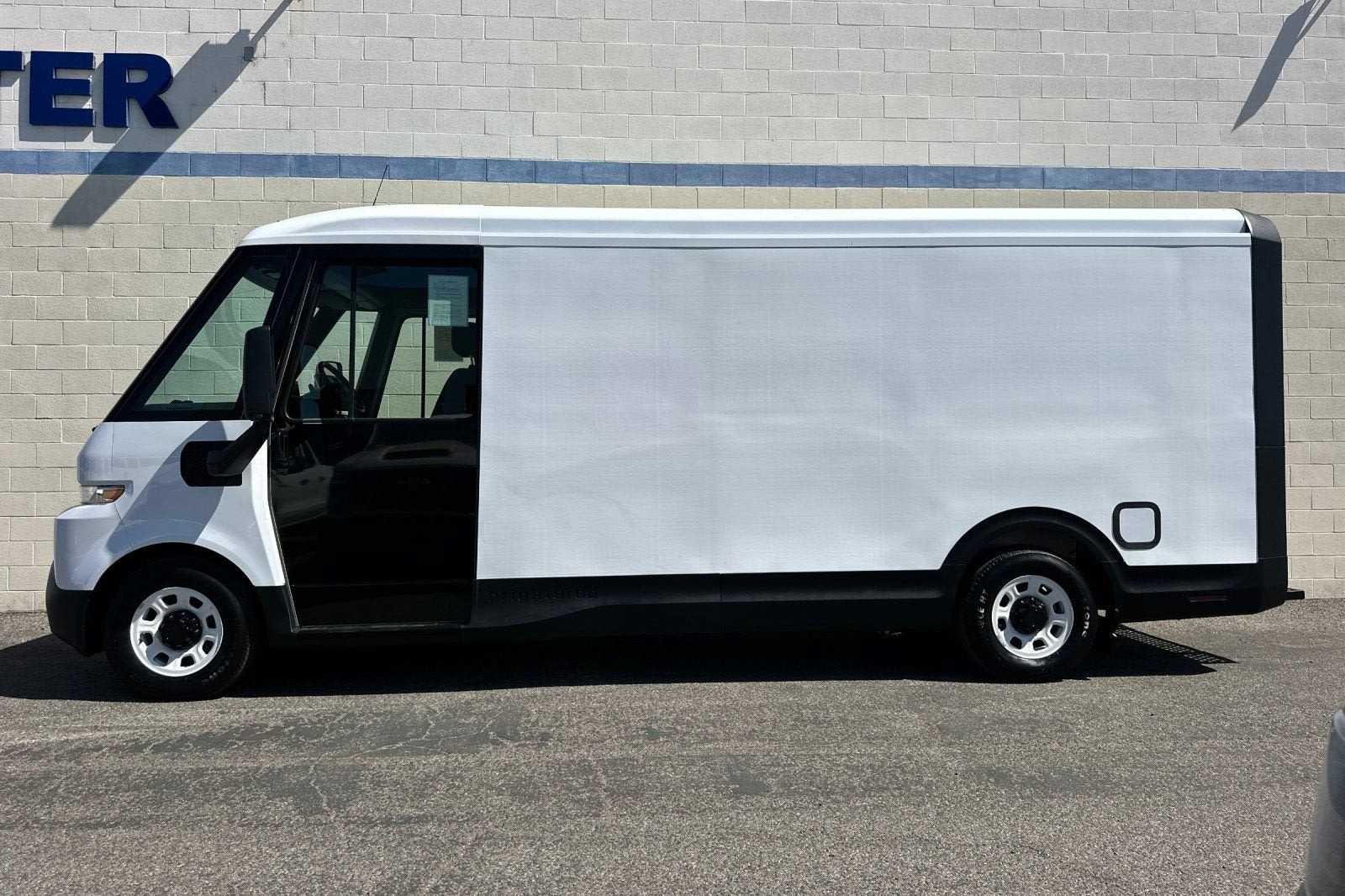 2023 BrightDrop Zevo 600 EJY