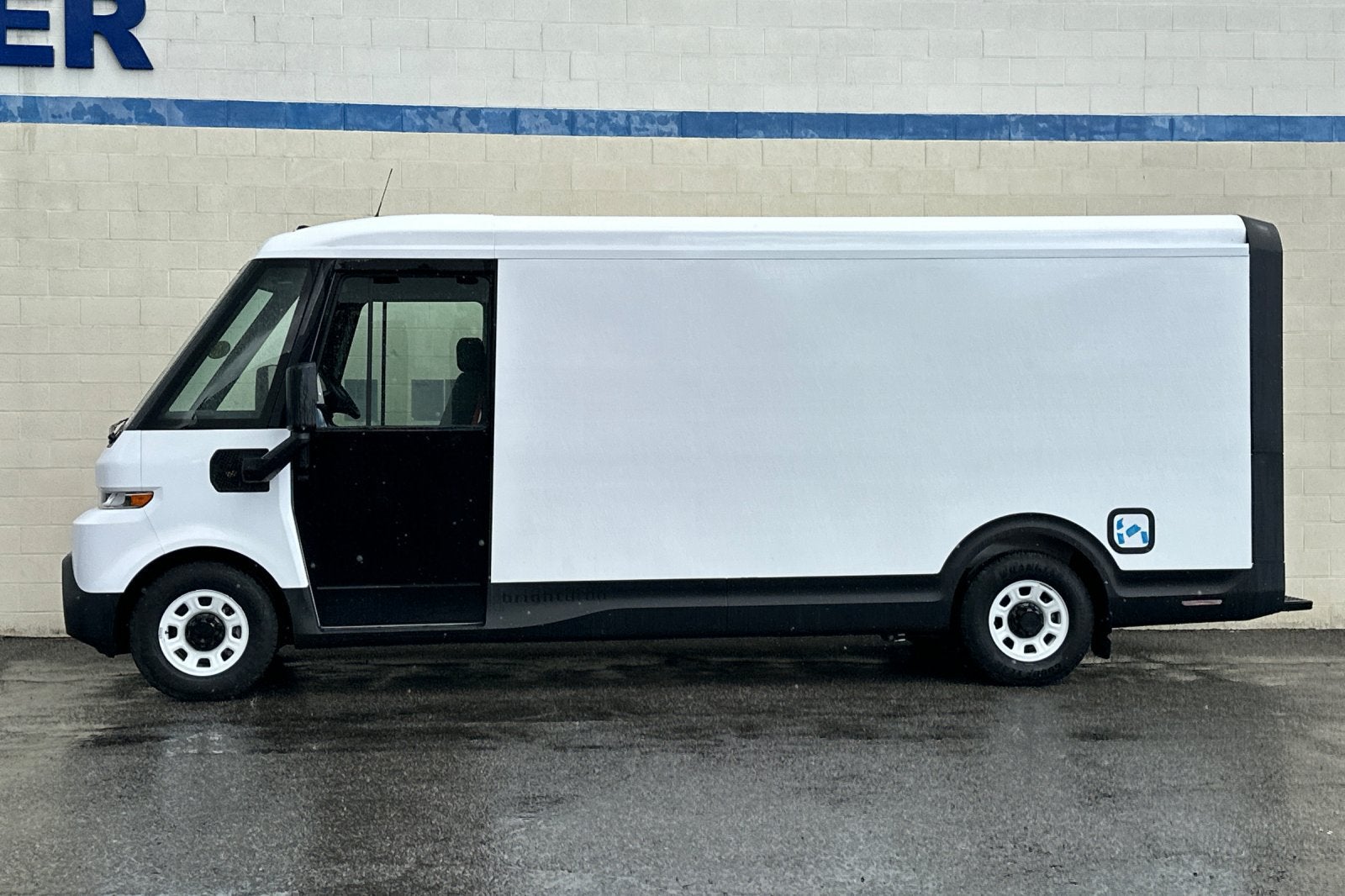 2024 BrightDrop Zevo 600 EJY