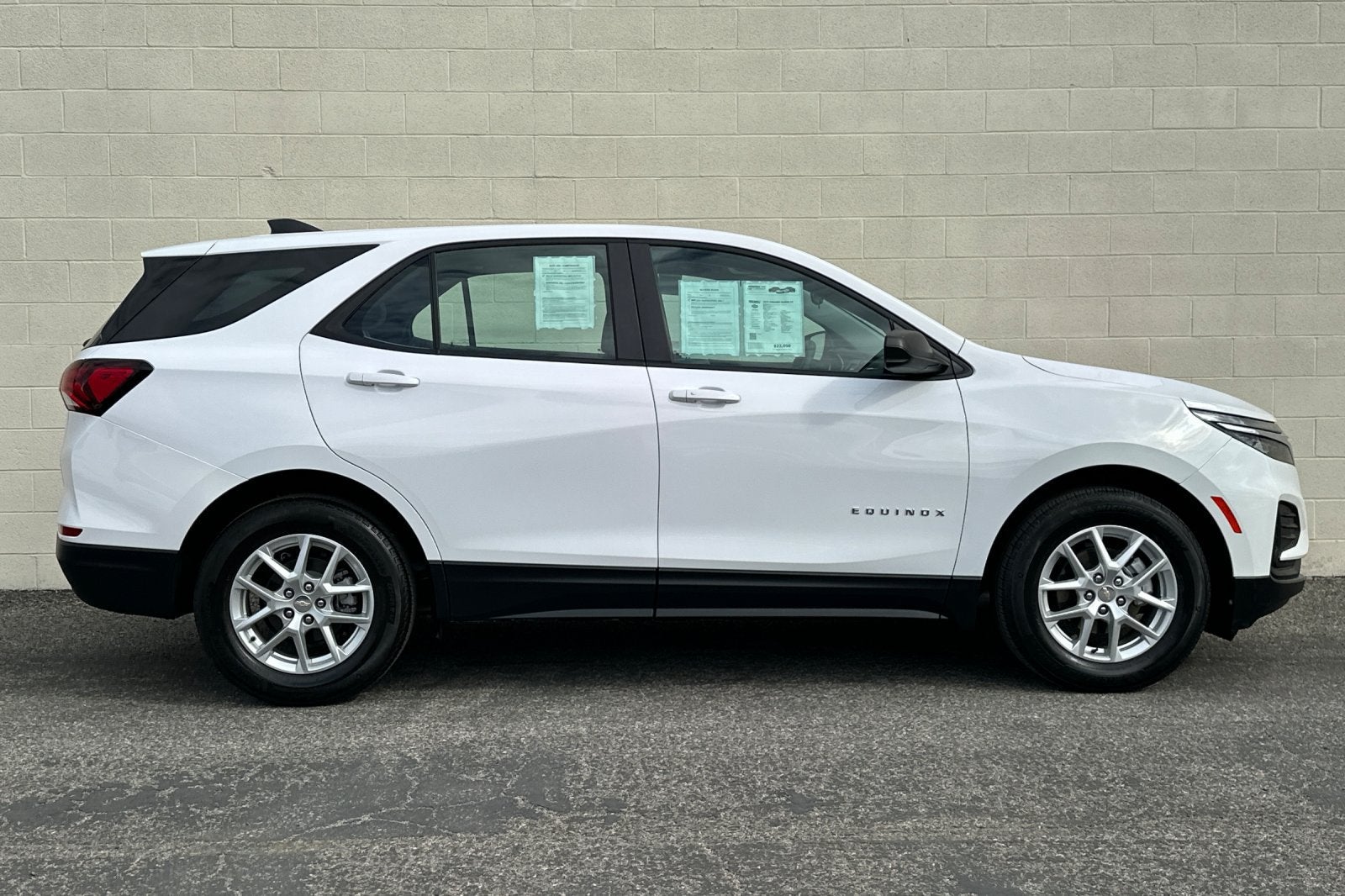 2023 Chevrolet Equinox LS