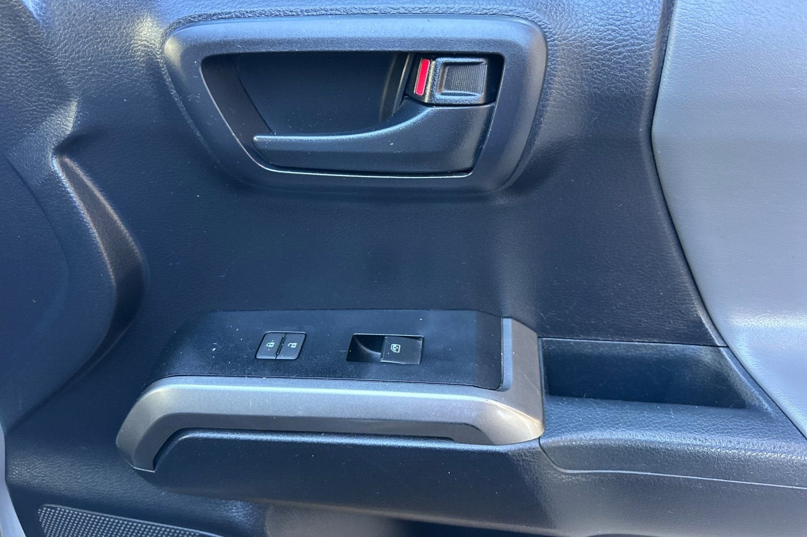 2021 Toyota Tacoma 2WD SR5