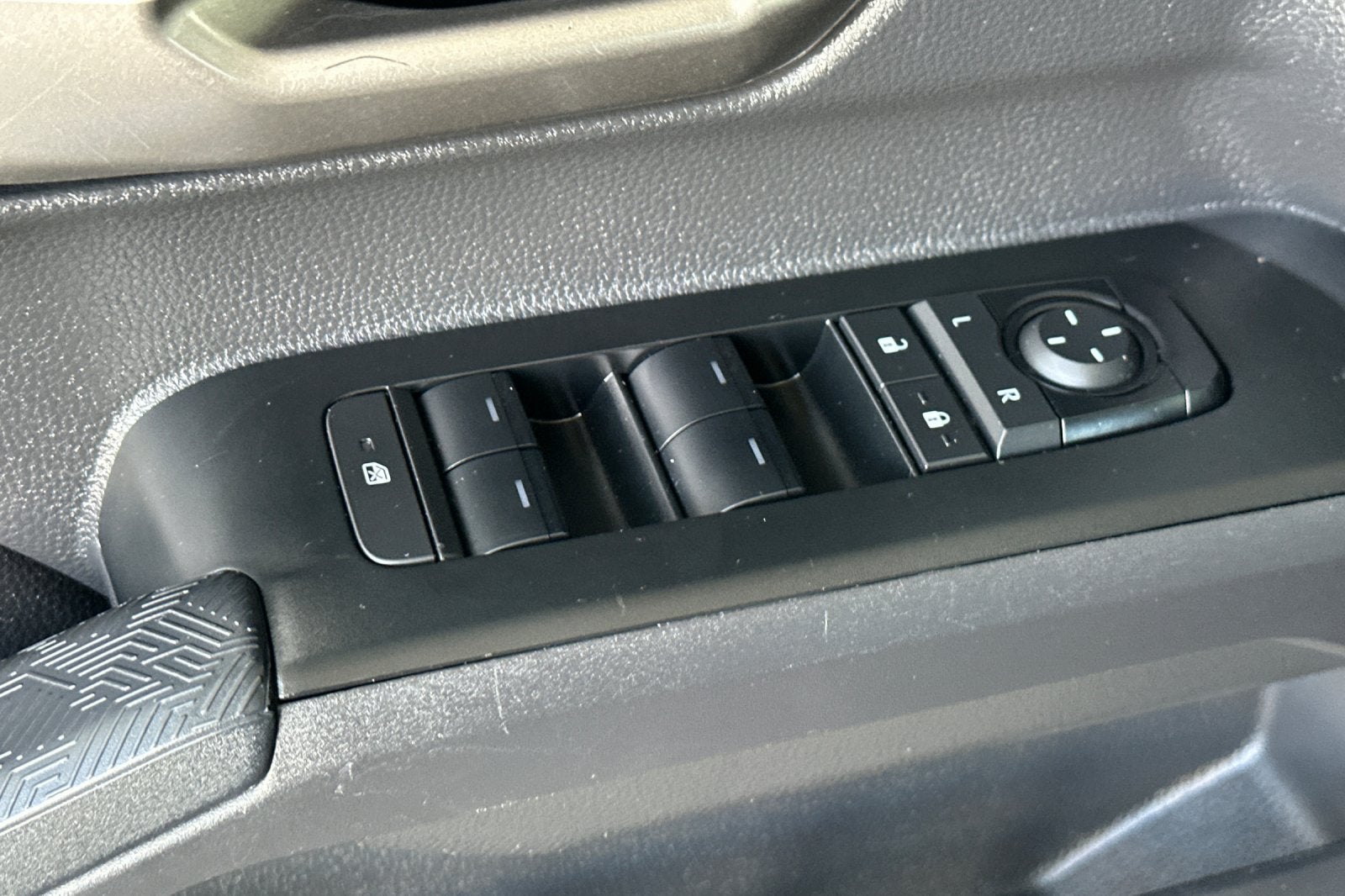 2024 Toyota Tacoma 2WD SR5