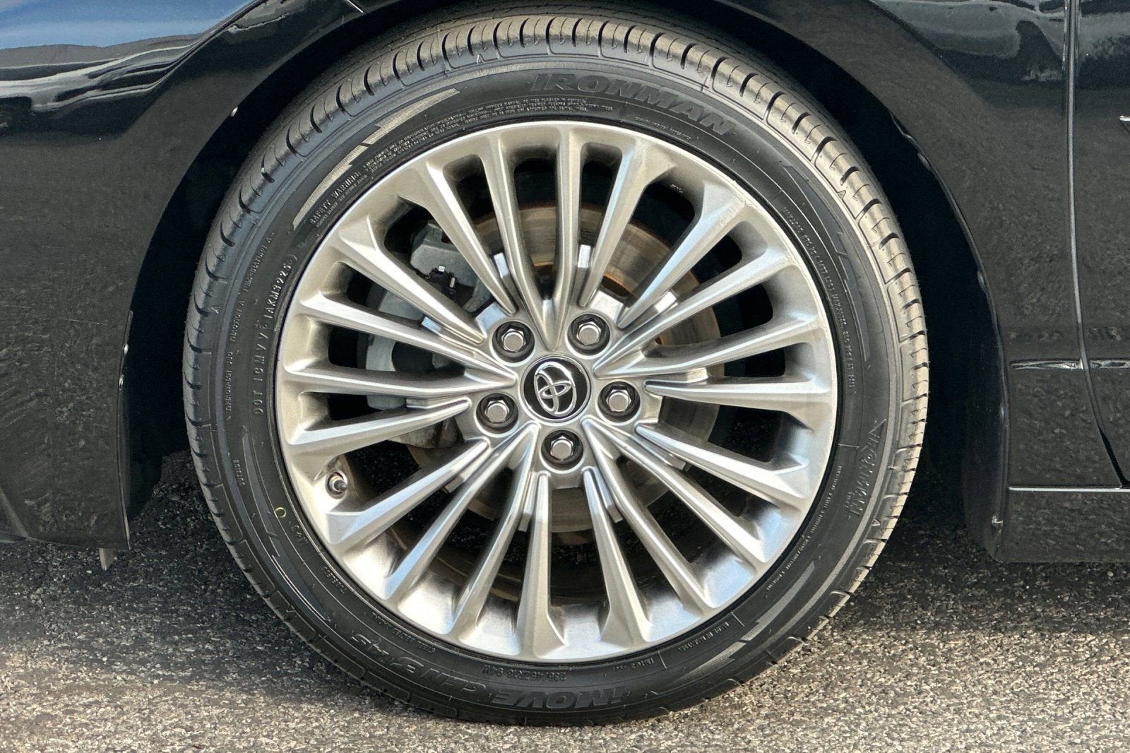 2019 Toyota Avalon XLE