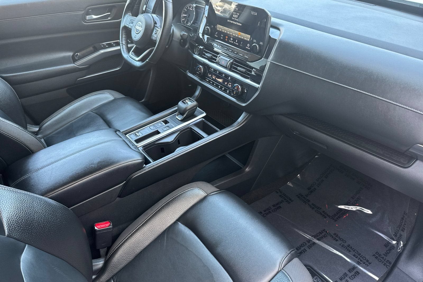 2022 Nissan Pathfinder SL