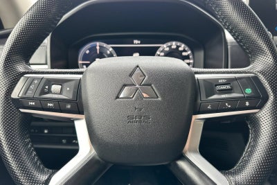 2023 Mitsubishi Outlander PHEV SE