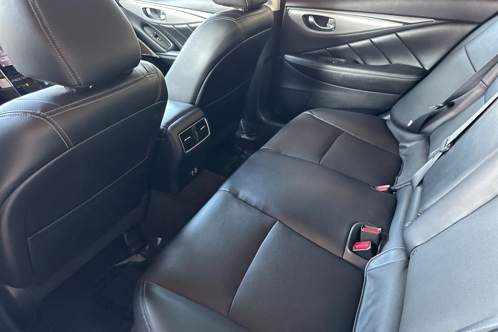 2023 INFINITI Q50 LUXE
