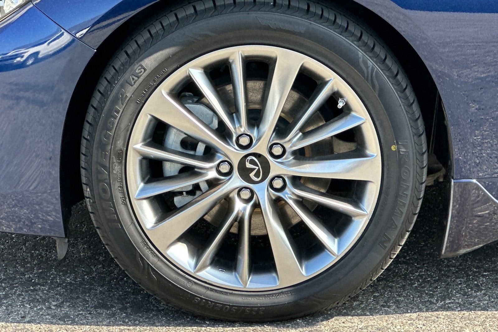 2023 INFINITI Q50 LUXE