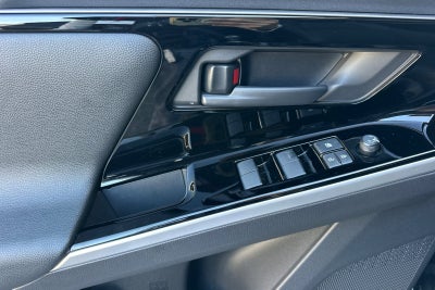 2025 Toyota bZ4X XLE