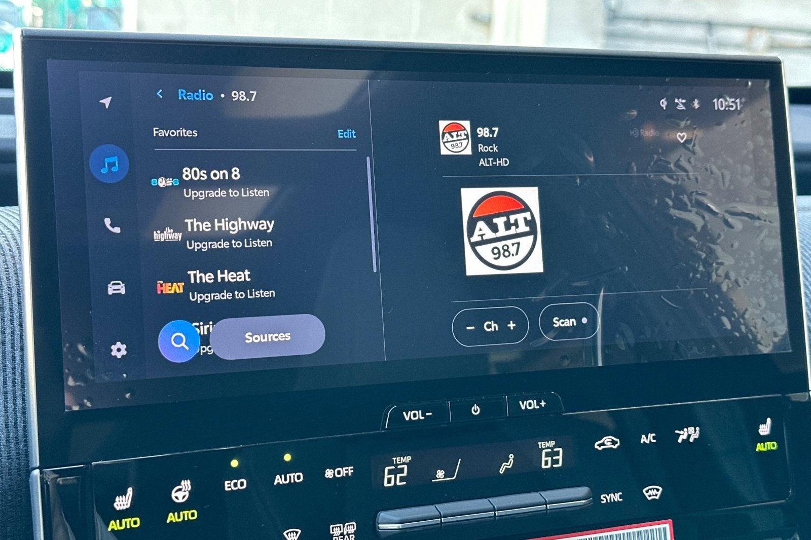 2025 Toyota bZ4X XLE