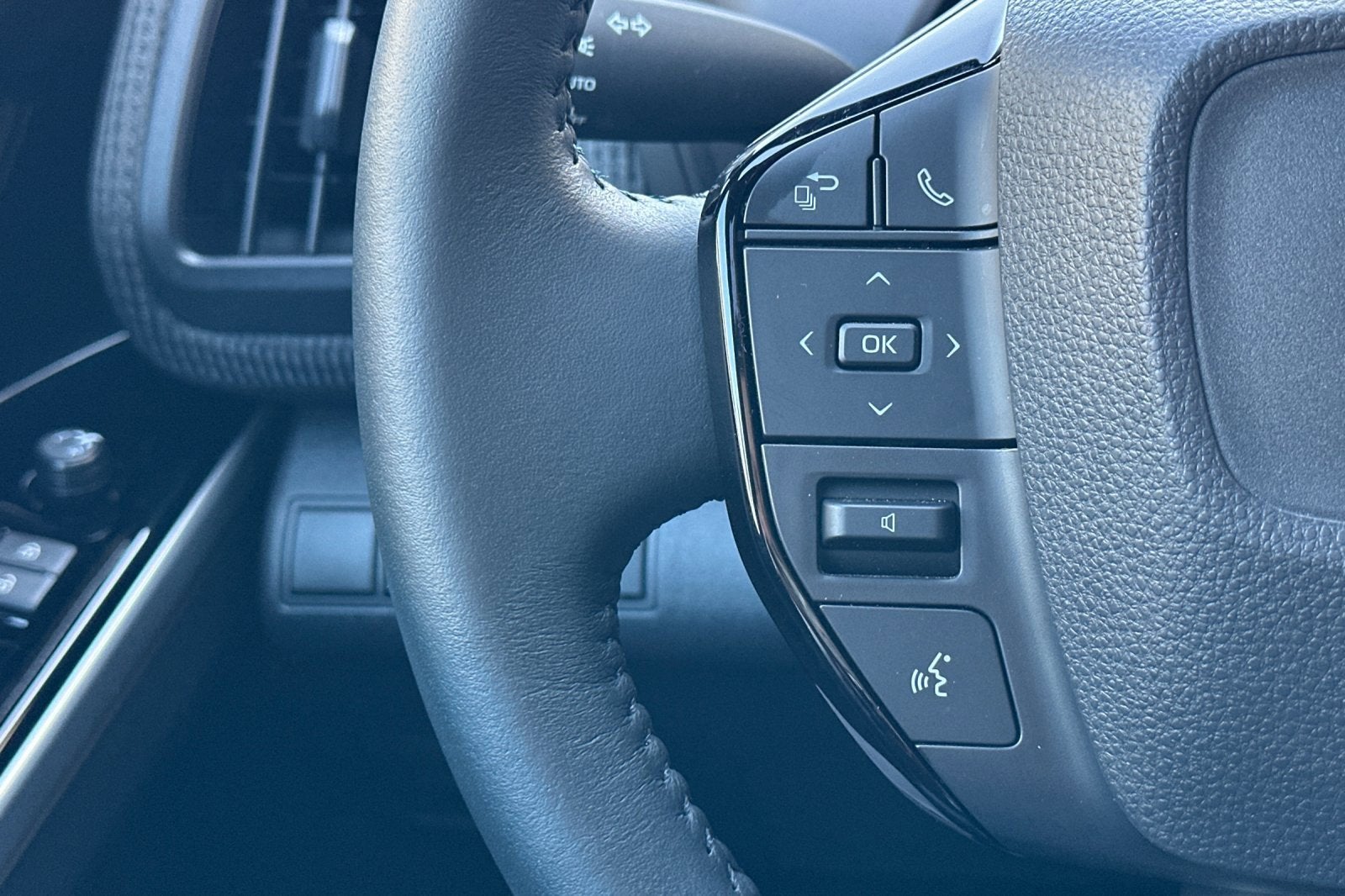 2025 Toyota bZ4X XLE