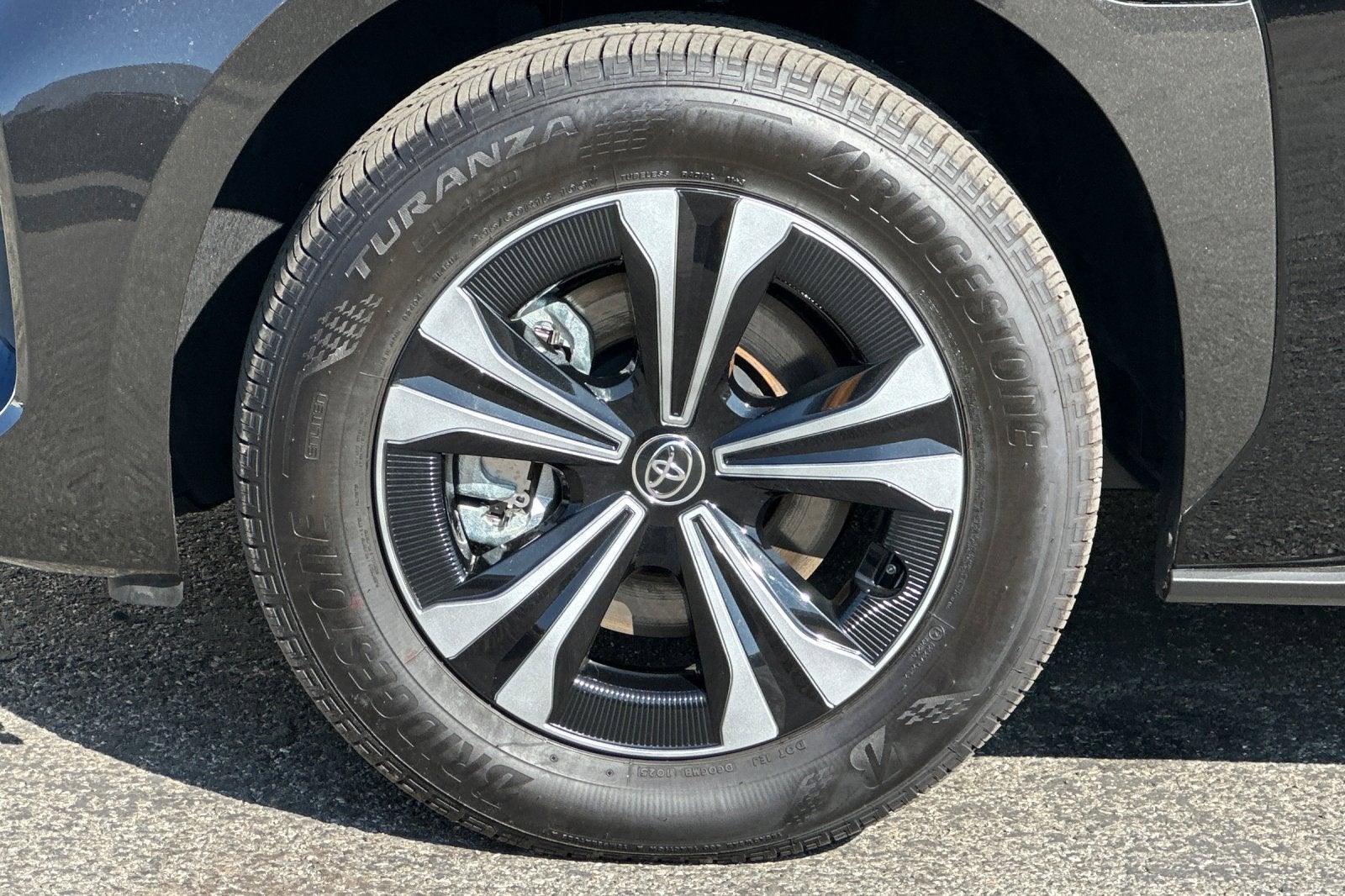 2025 Toyota bZ4X XLE