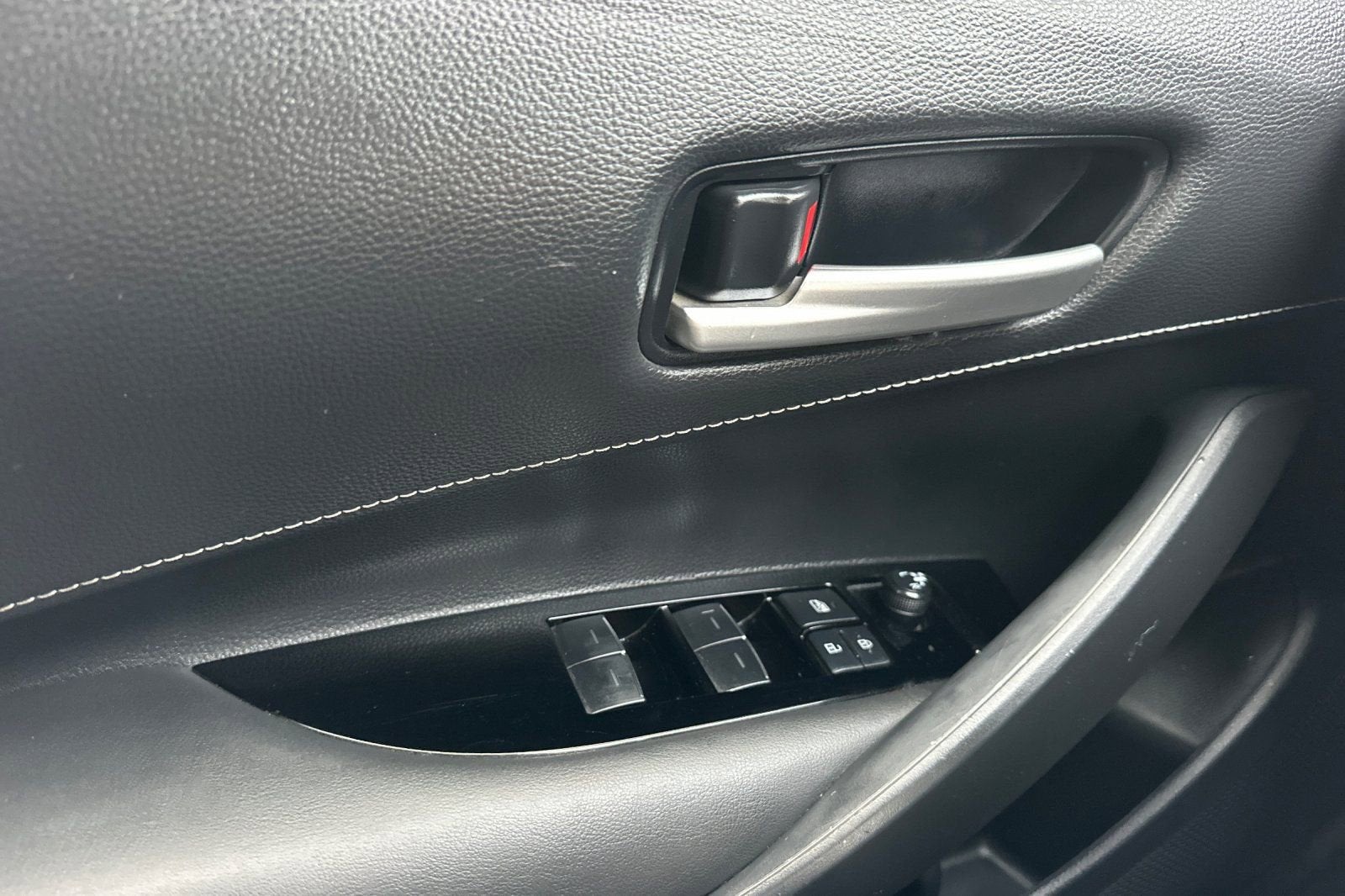 2023 Toyota Corolla Hatchback SE