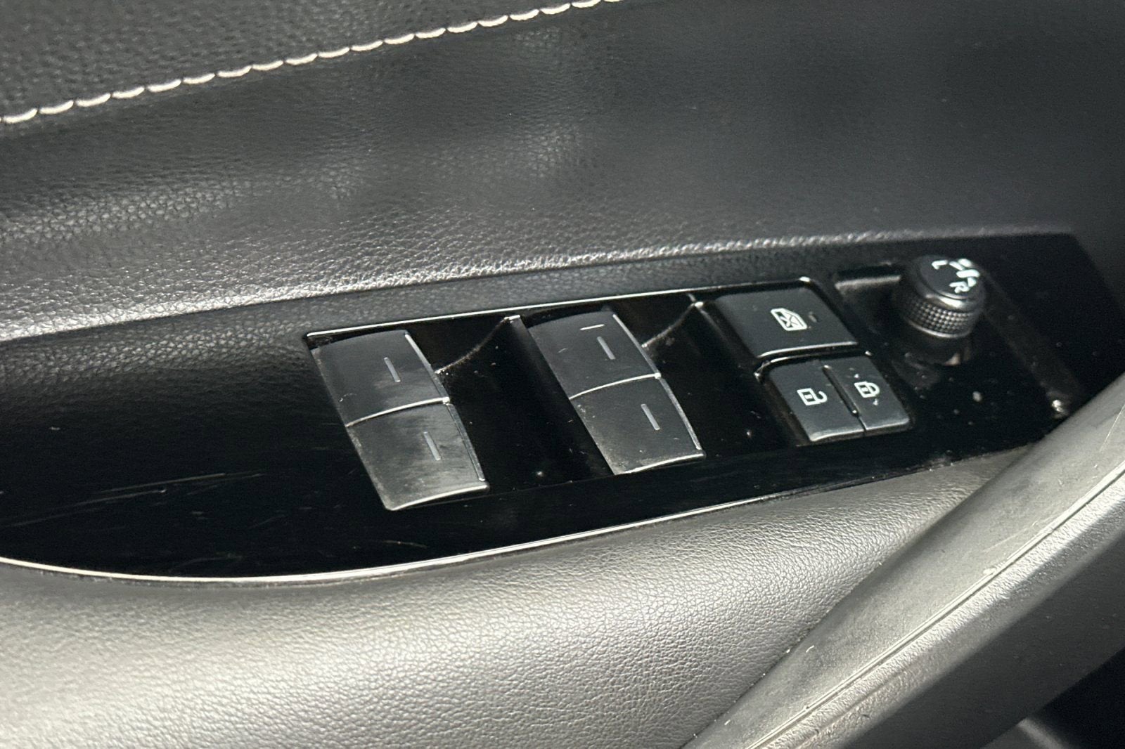 2023 Toyota Corolla Hatchback SE