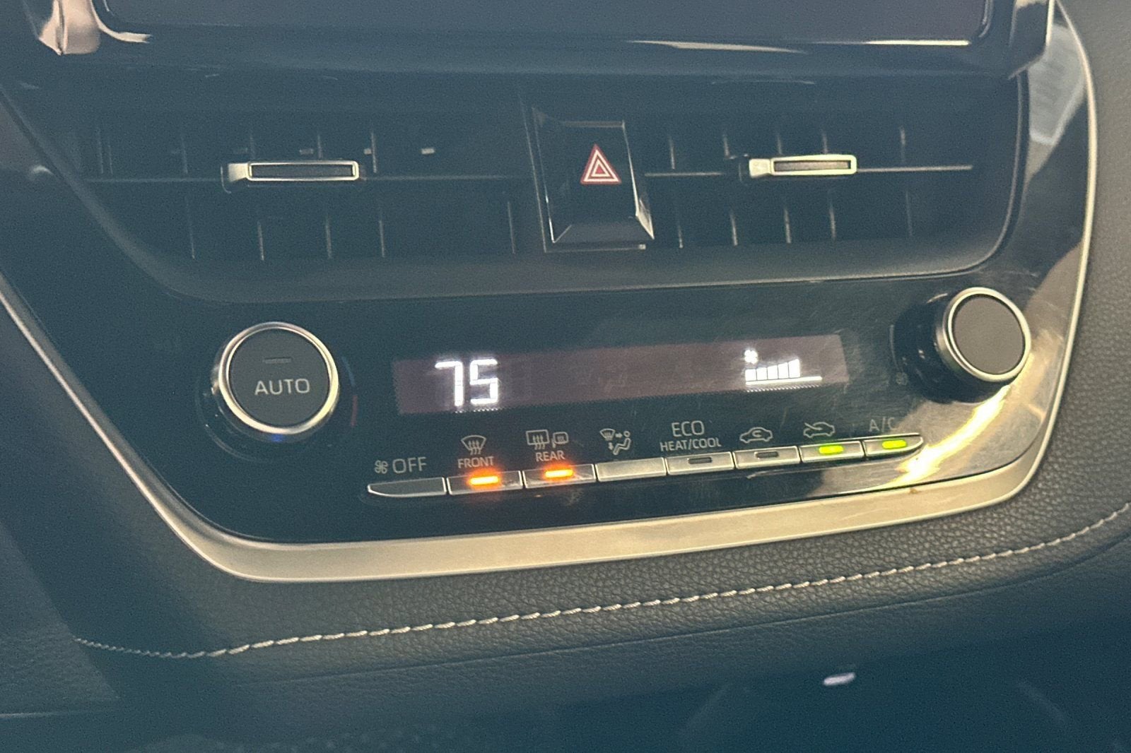 2023 Toyota Corolla Hatchback SE