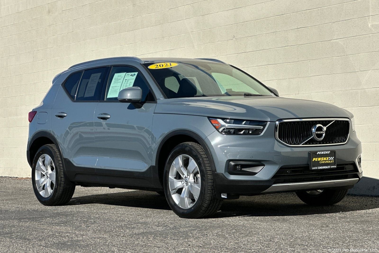 2021 Volvo XC40 Momentum