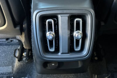 2021 Volvo XC40 Momentum