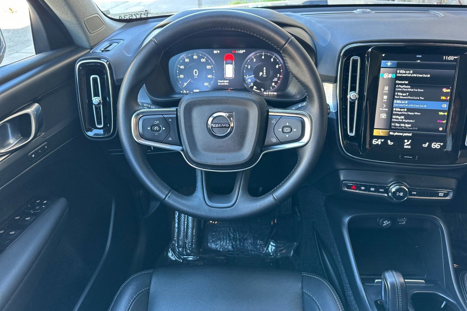 2021 Volvo XC40 Momentum