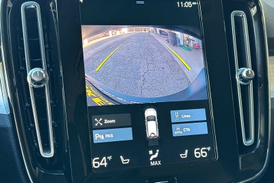 2021 Volvo XC40 Momentum