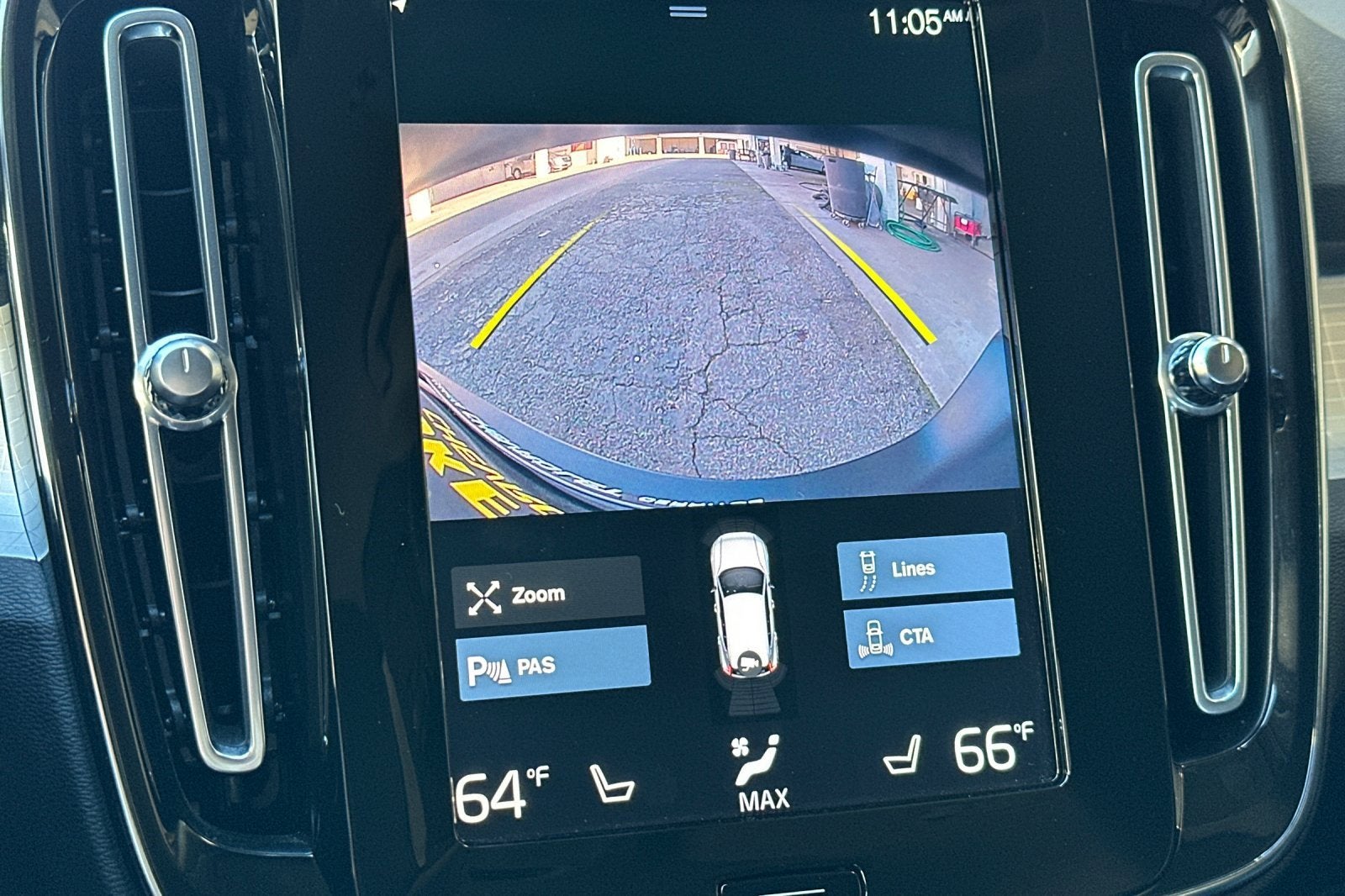 2021 Volvo XC40 Momentum