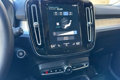 2021 Volvo XC40 Momentum