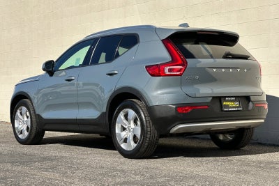 2021 Volvo XC40 Momentum