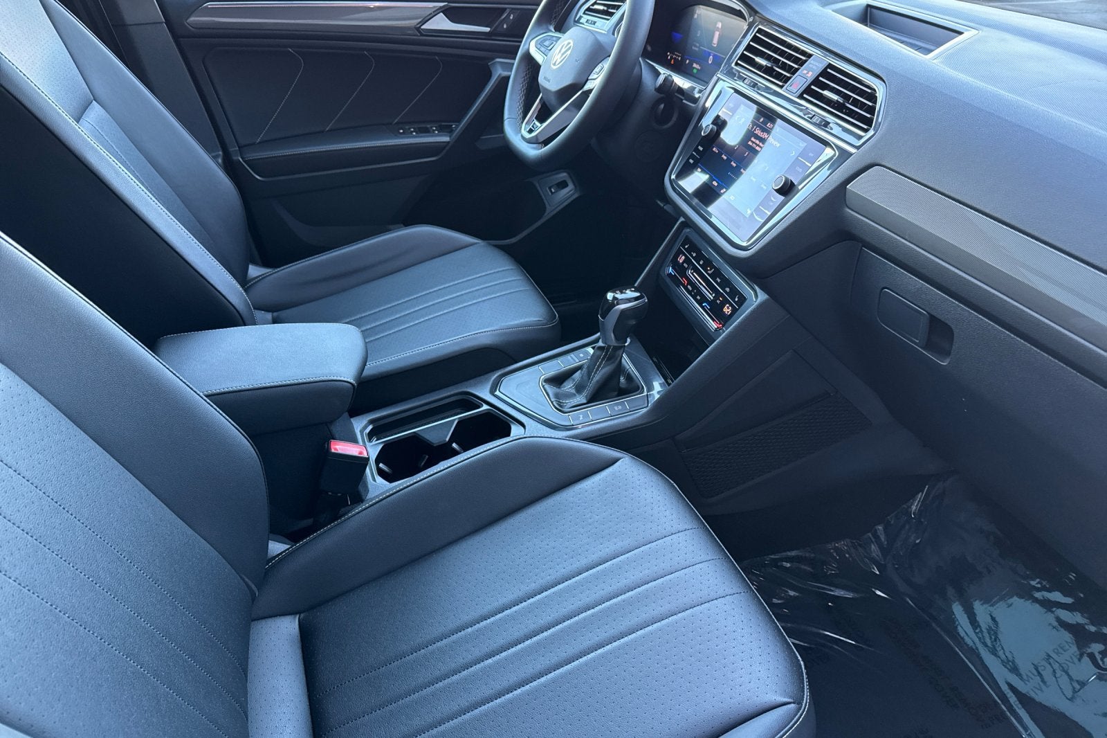 2023 Volkswagen Tiguan 2.0T SE R-Line Black