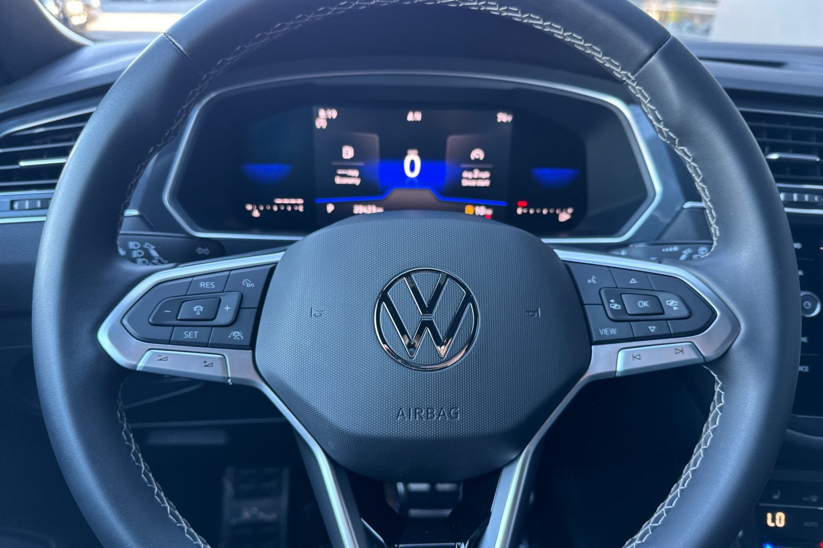 2023 Volkswagen Tiguan 2.0T SE R-Line Black