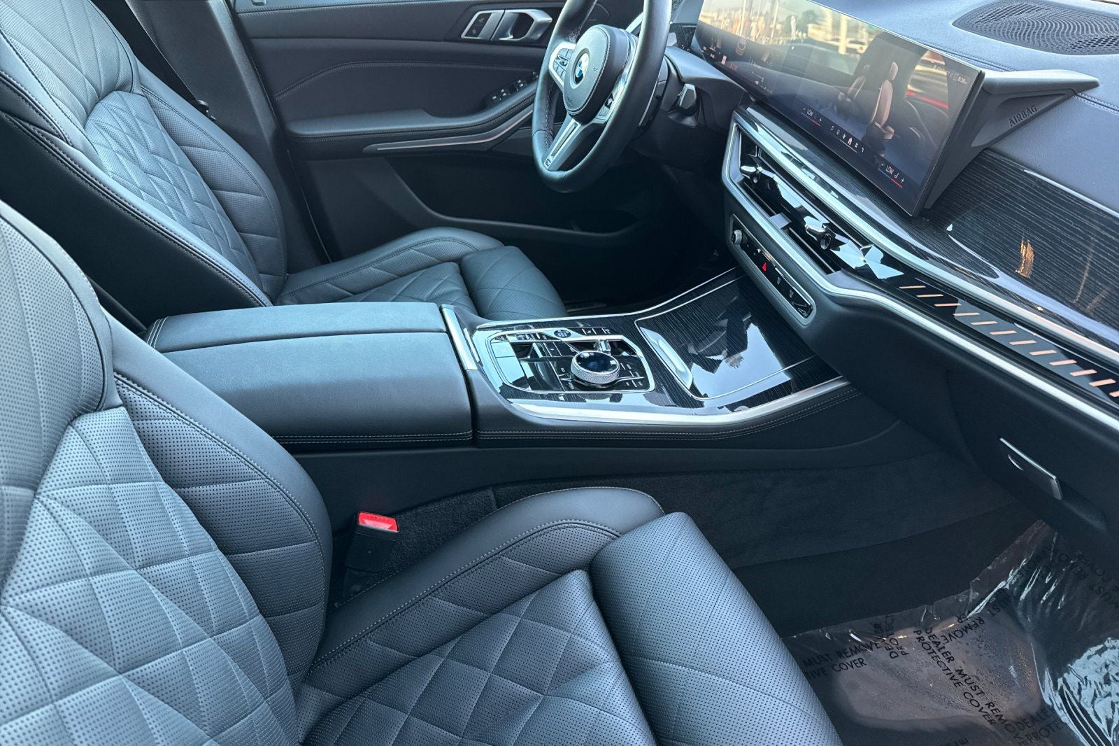 2024 BMW X5 M60i