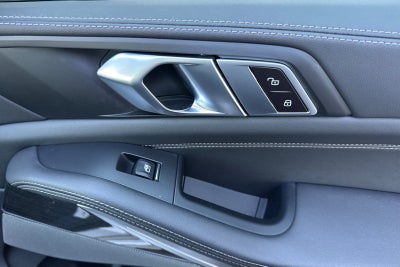 2024 BMW X5 M60i