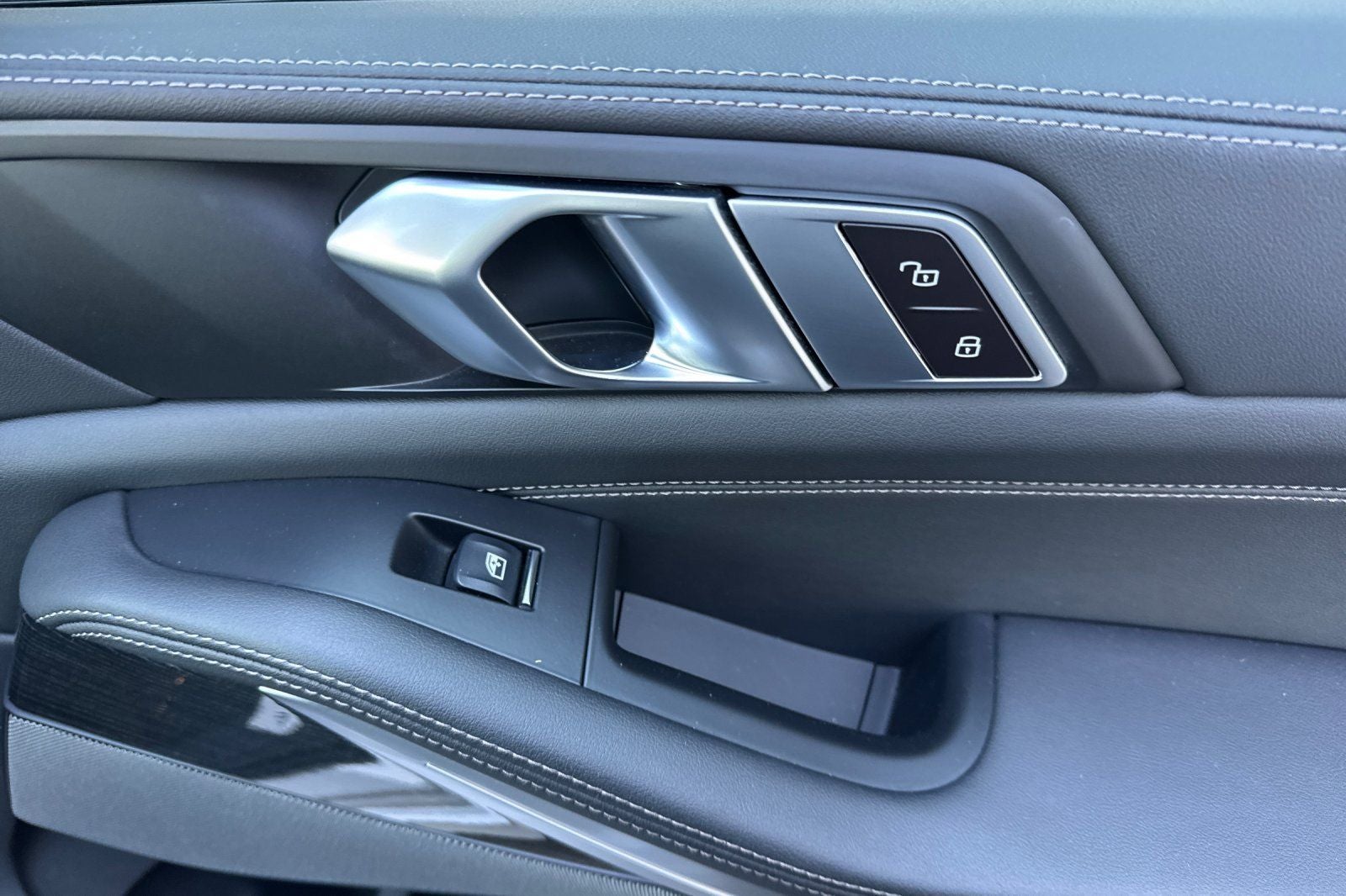 2024 BMW X5 M60i