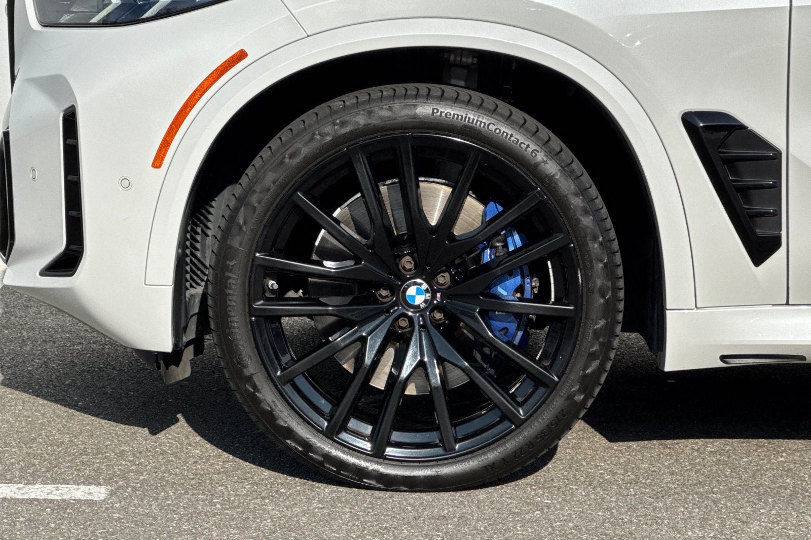 2024 BMW X5 M60i