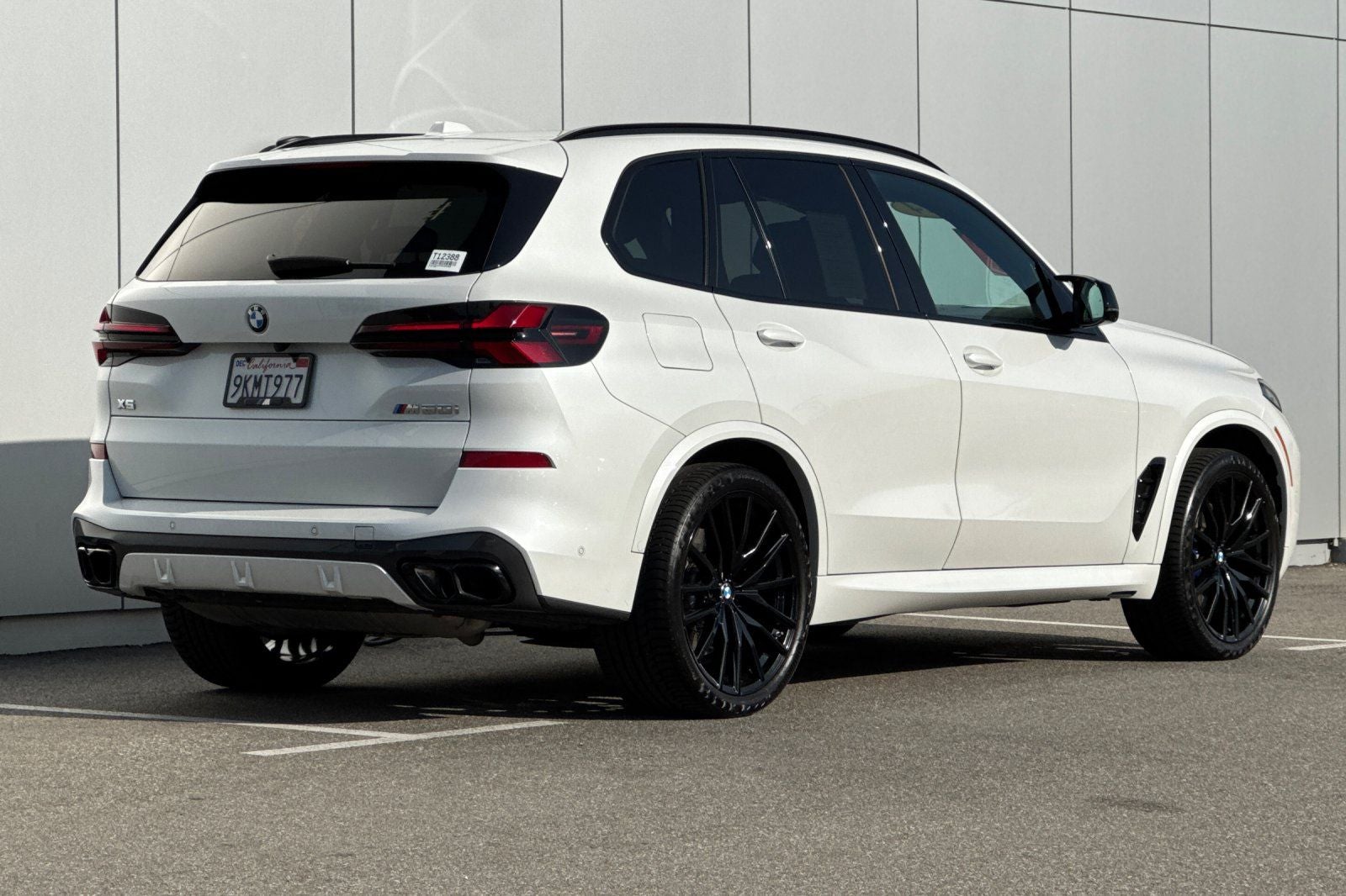 2024 BMW X5 M60i