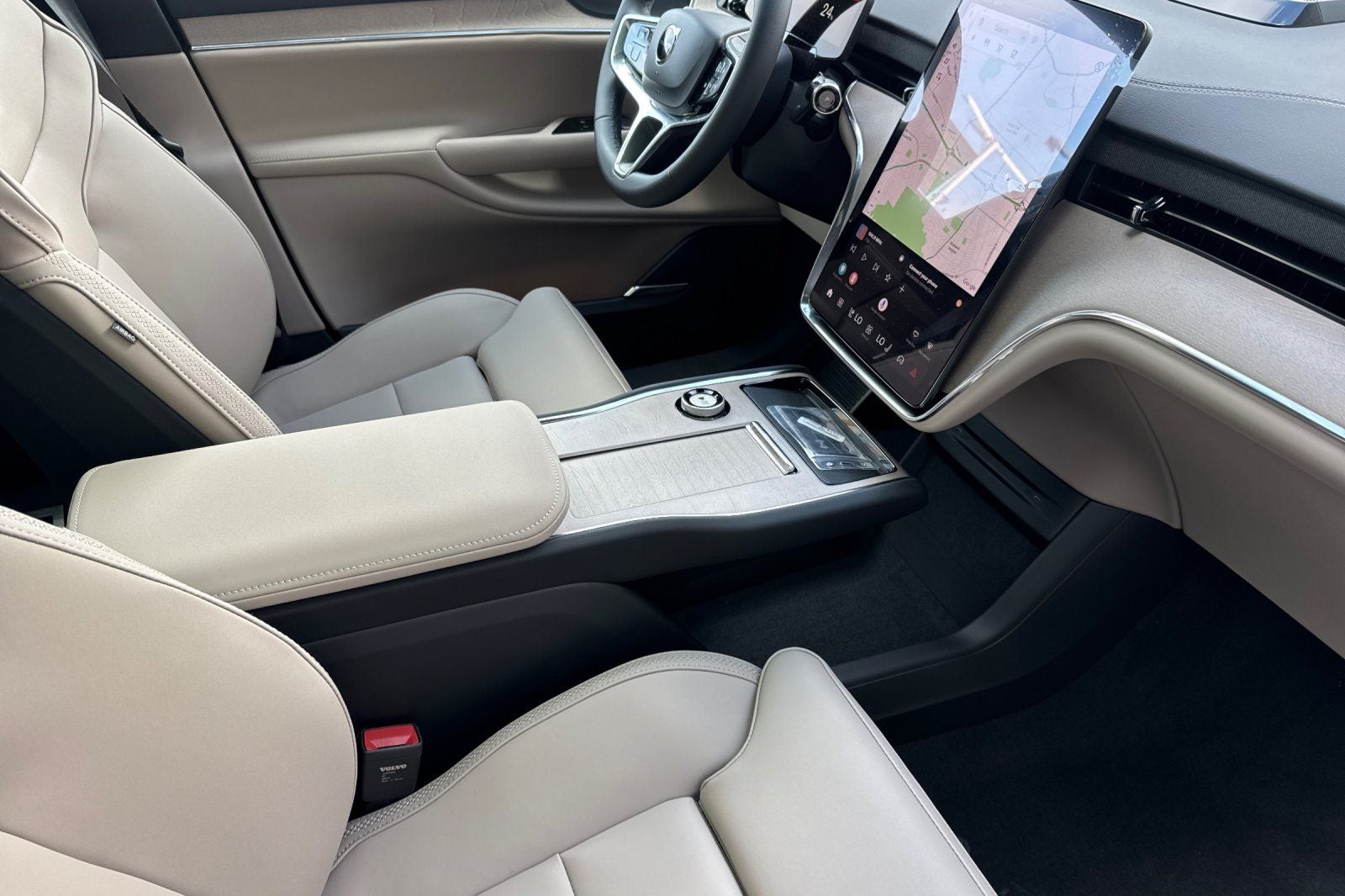 2026 Volvo EX90 Plus