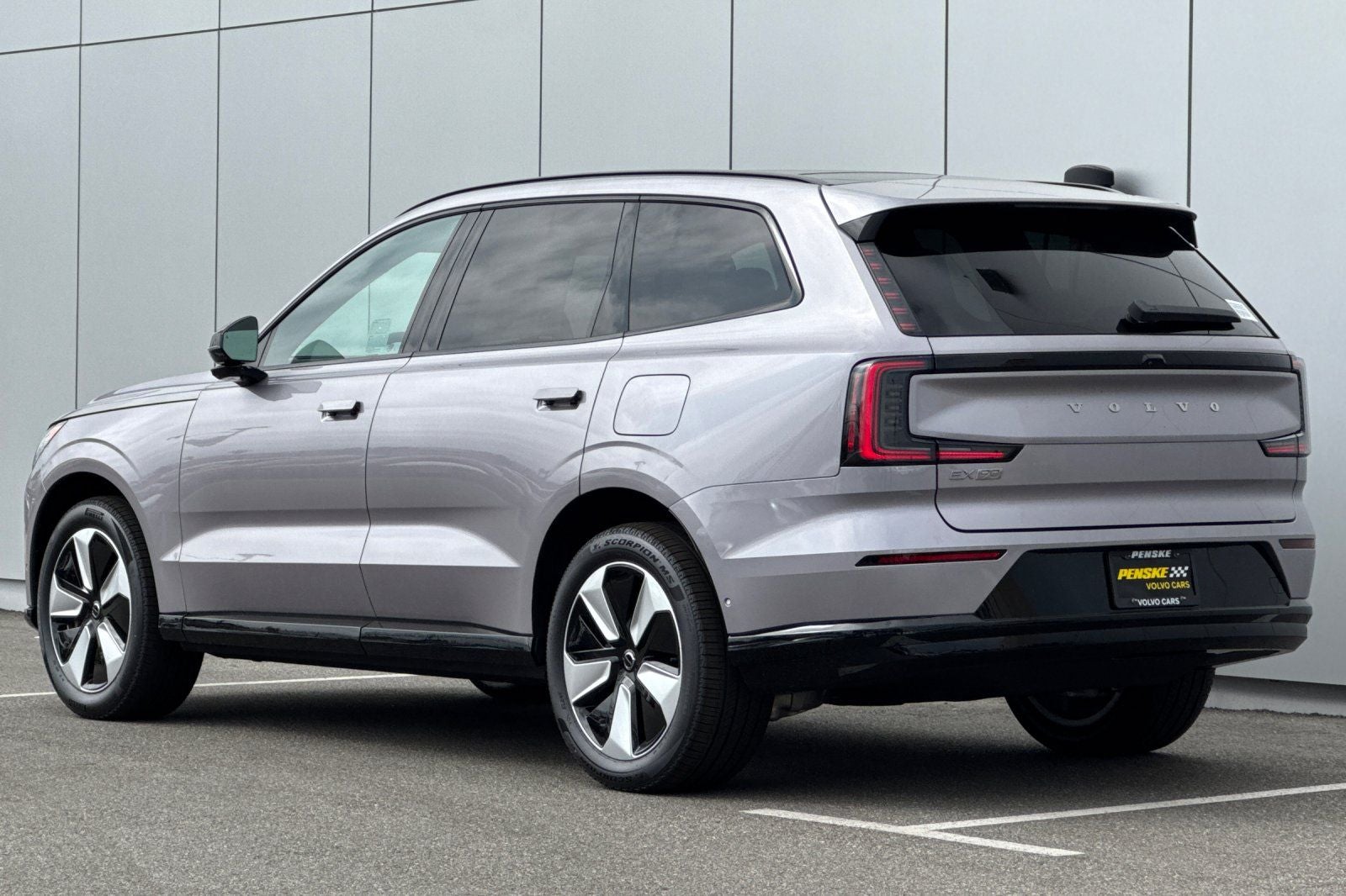 2026 Volvo EX90 Plus