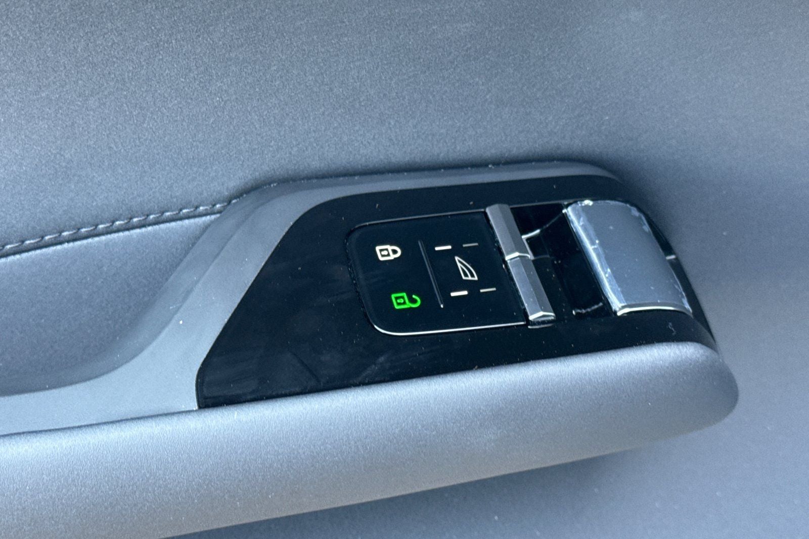 2026 Volvo EX90 Single Motor Plus