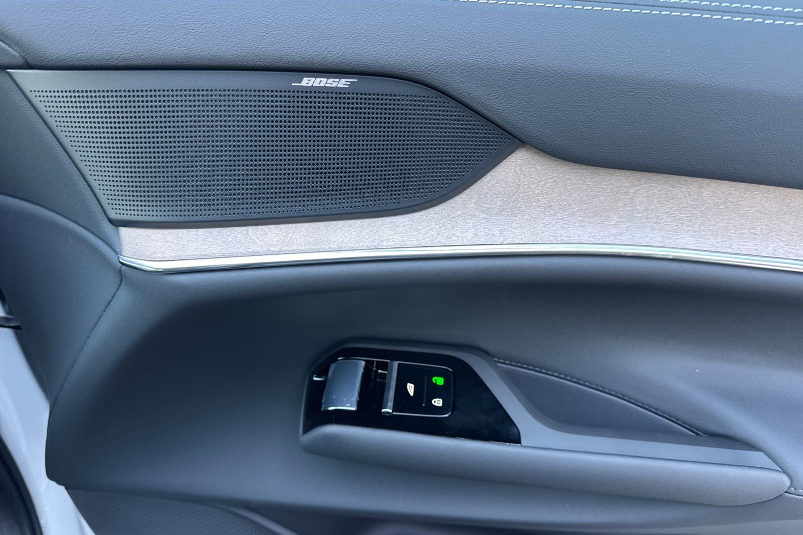 2026 Volvo EX90 Single Motor Plus