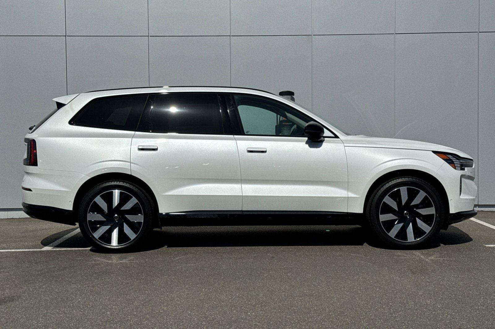 2026 Volvo EX90 Single Motor Plus