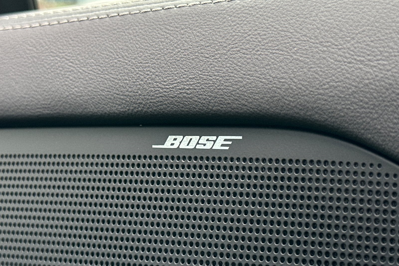 2025 Volvo EX90 Twin Motor Performance Plus 6-Seater