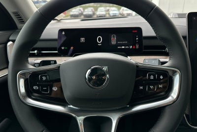 2025 Volvo EX90 Twin Motor Performance Plus 6-Seater