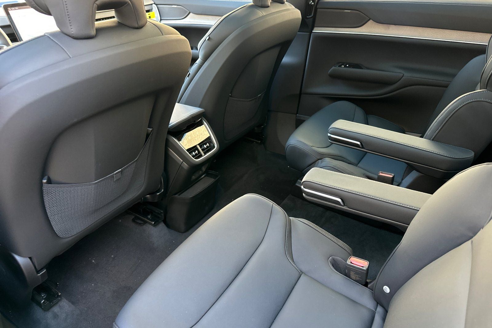 2025 Volvo EX90 Twin Motor Performance Ultra 6-Seater