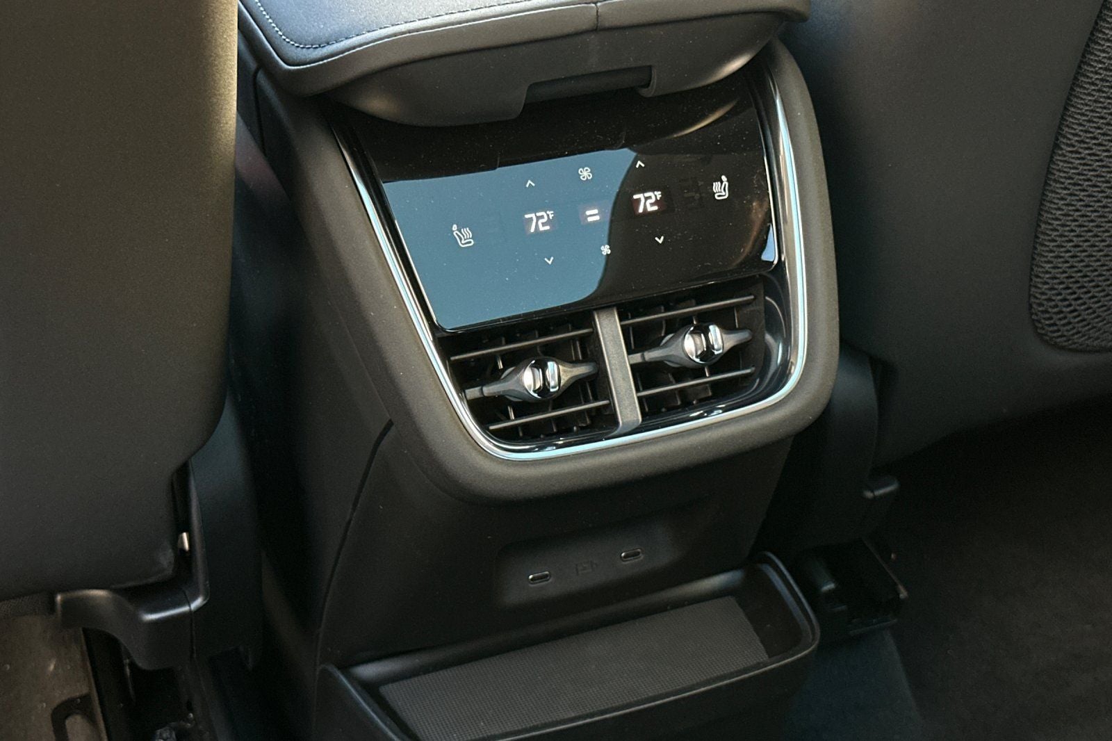 2025 Volvo EX90 Twin Motor Performance Ultra 6-Seater