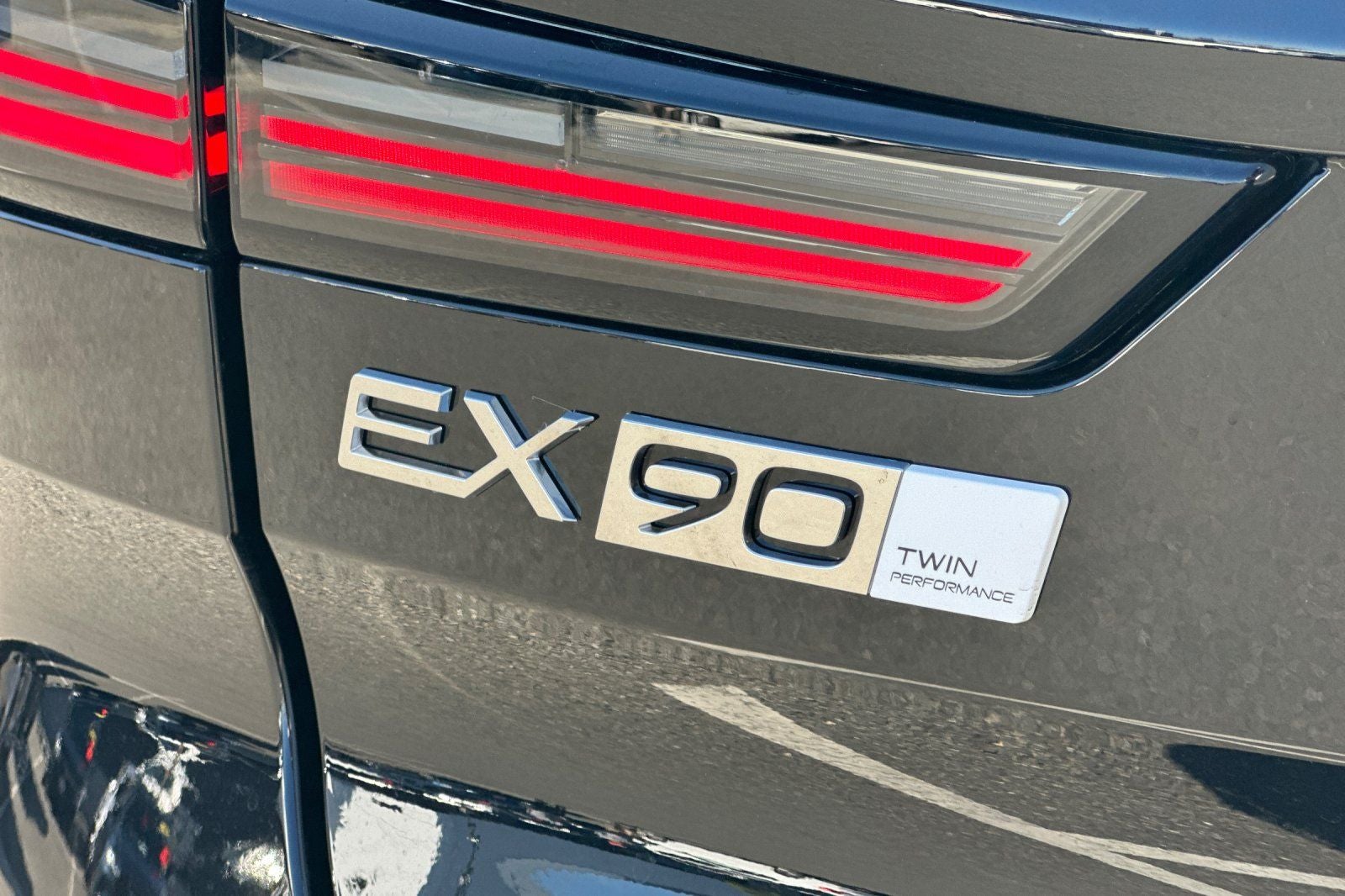 2025 Volvo EX90 Twin Motor Performance Ultra 6-Seater