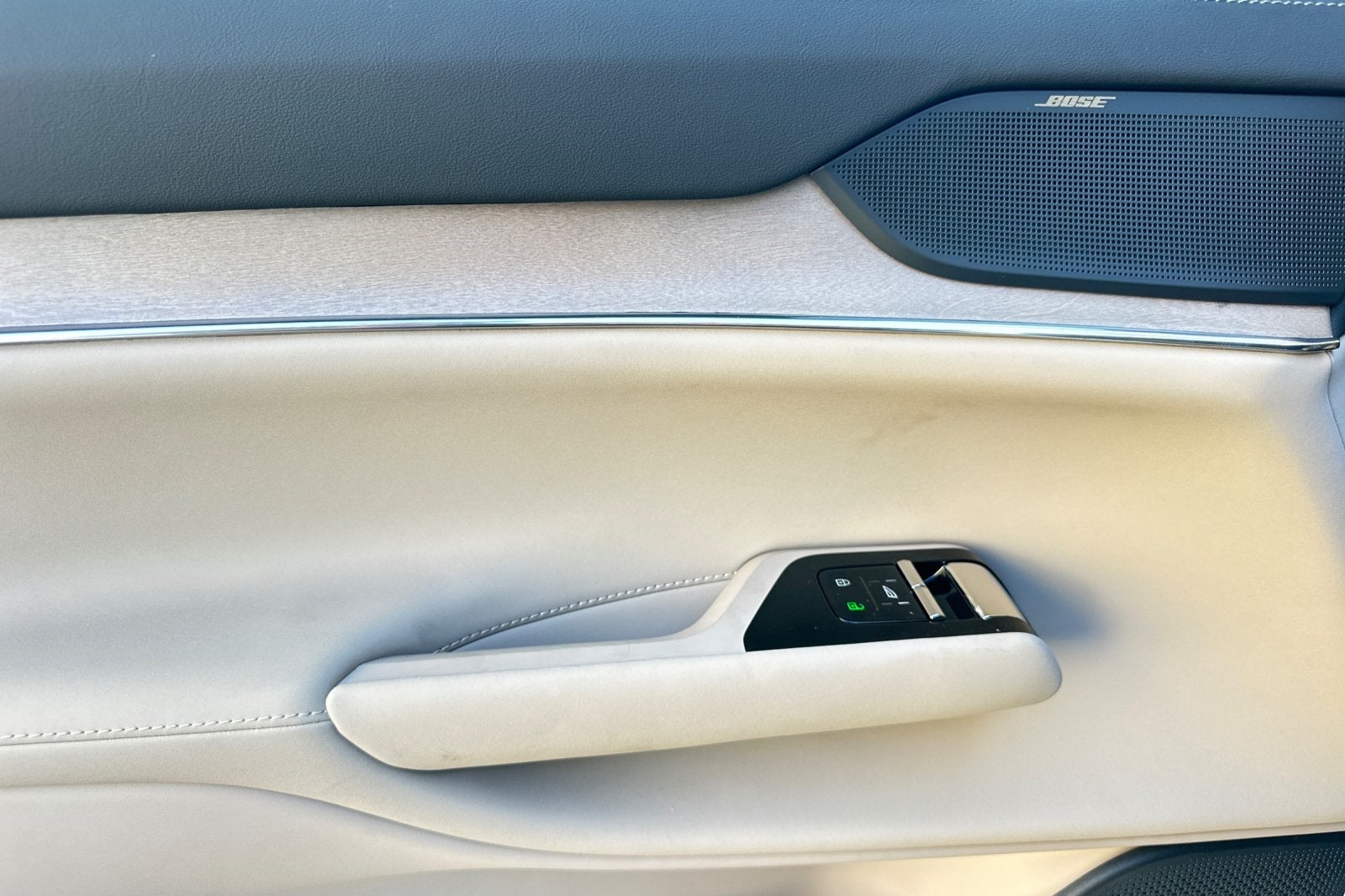 2025 Volvo EX90 Twin Motor Performance Plus 7-Seater