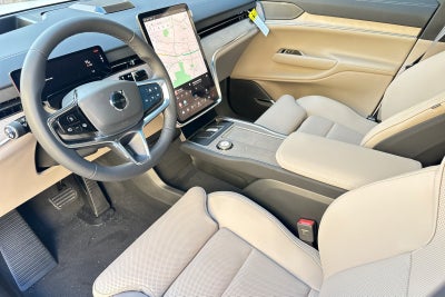 2025 Volvo EX90 Twin Motor Performance Plus 7-Seater