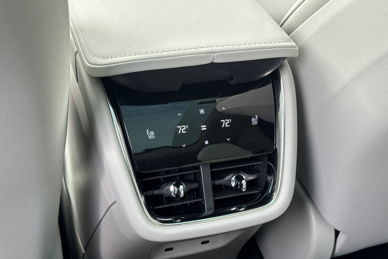 2025 Volvo EX90 Twin Motor Performance Ultra 7-Seater