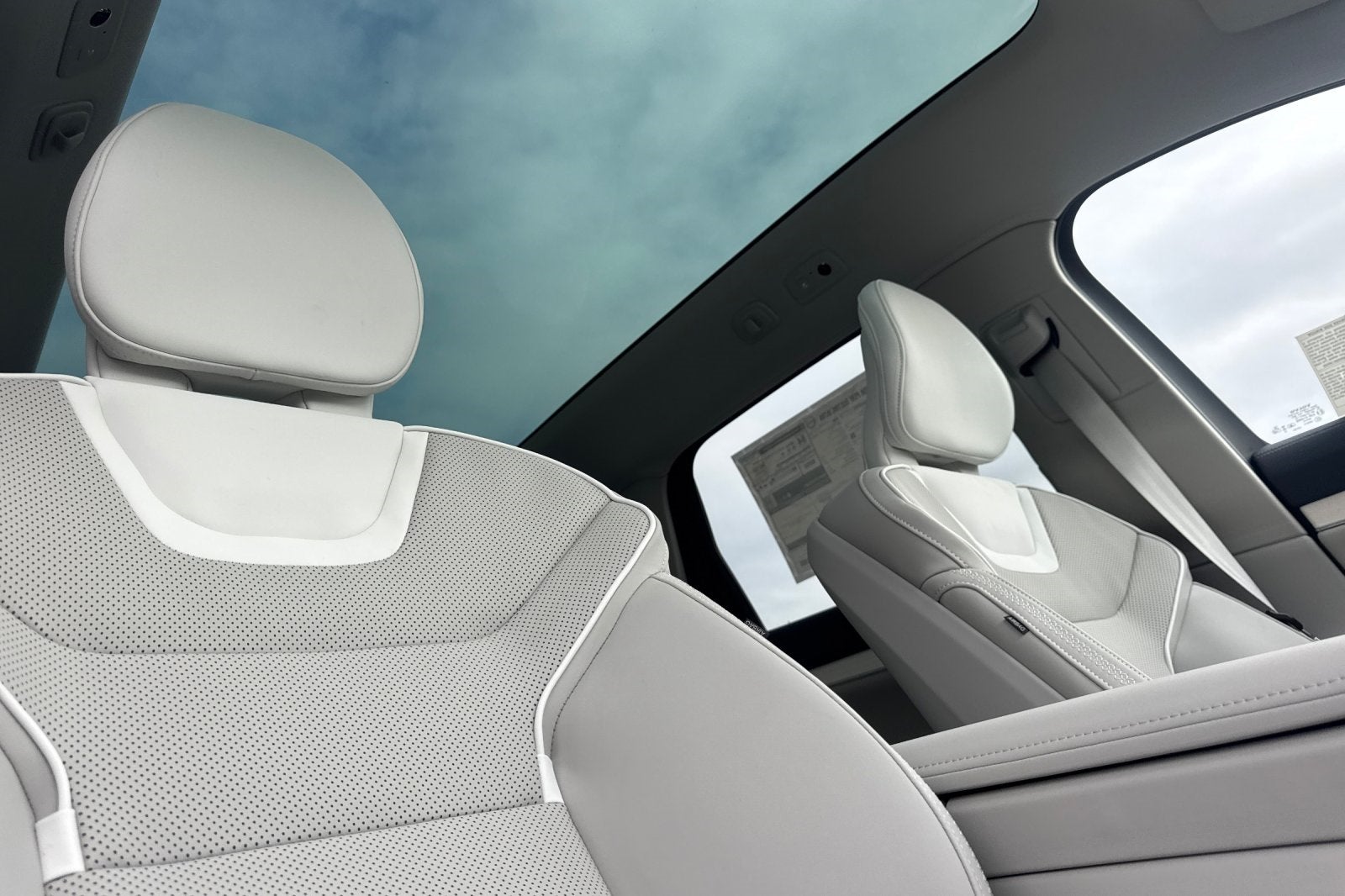 2025 Volvo EX90 Twin Motor Performance Ultra 7-Seater